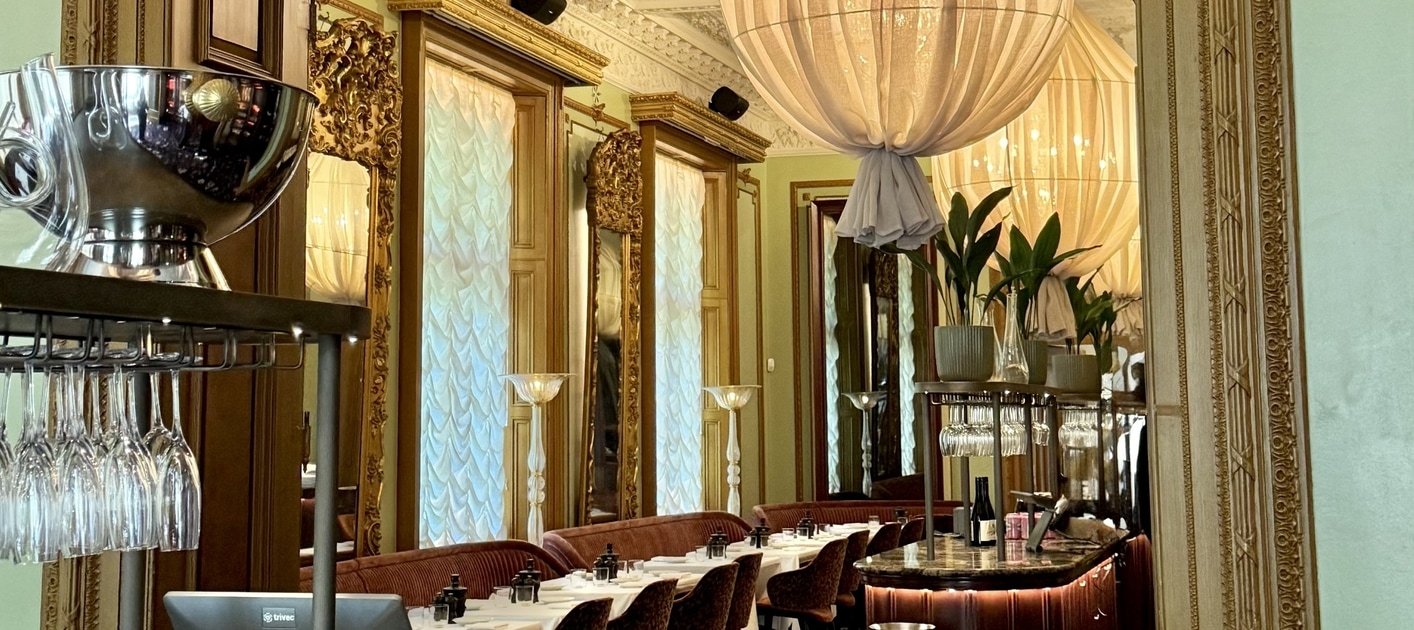 Nu öppnar Umarell i Dicksonska Palatset